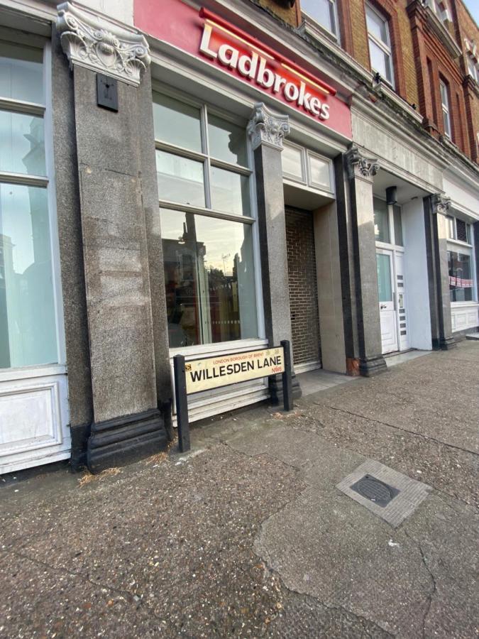 30 Willesden Lane Londra Exterior foto